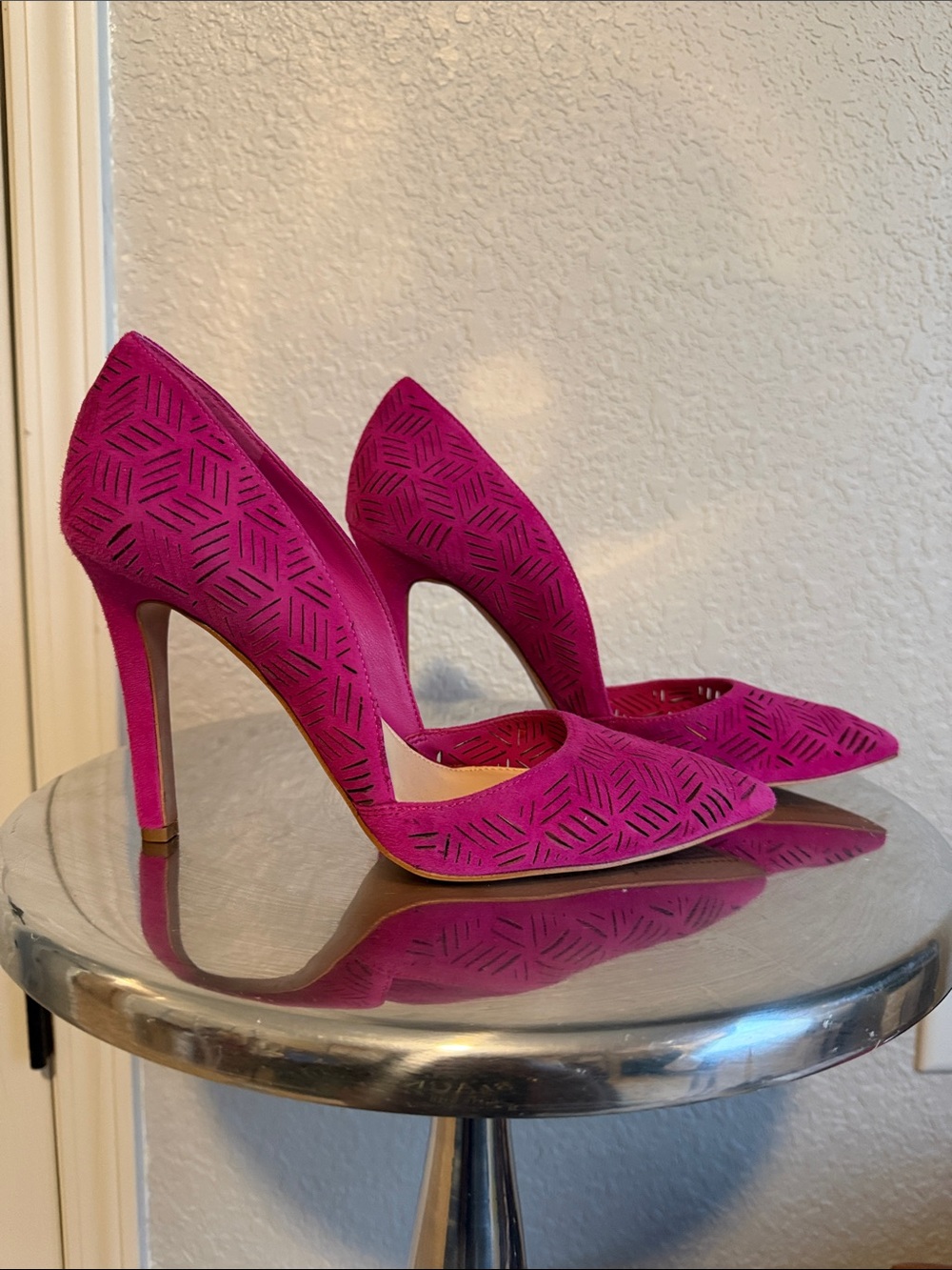 Jessica Simpson Fuchsia Laser-Cut Pointed Toe Stiletto Pumps